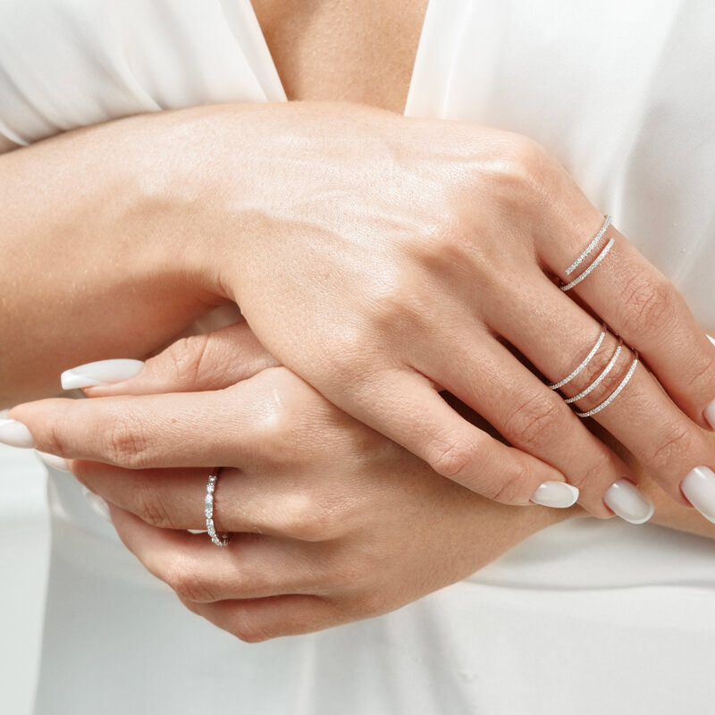 Ring mit Baguette Diamanten, 14 Karat Weigold
