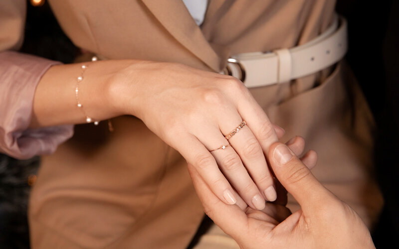 Buchstabenketten, 14 K Rosegold mit Diamanten