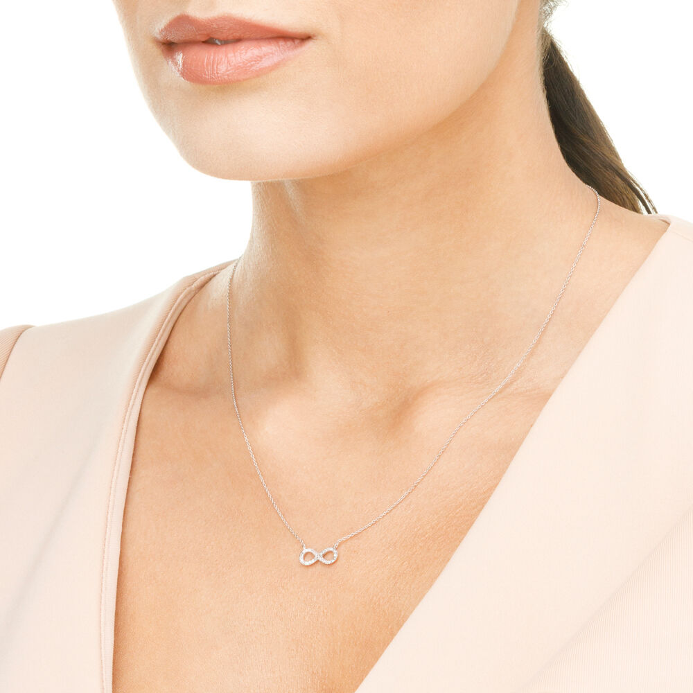 Halskette Infinity mit Diamanten, 18 Karat Weigold Bild 3