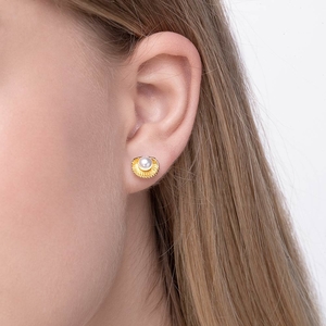 Ohrstecker Muschel mit Perle, 18 K Gelbgold vergoldet