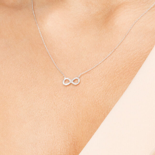 Halskette Infinity mit Diamanten, 18 Karat Weigold Bild 4