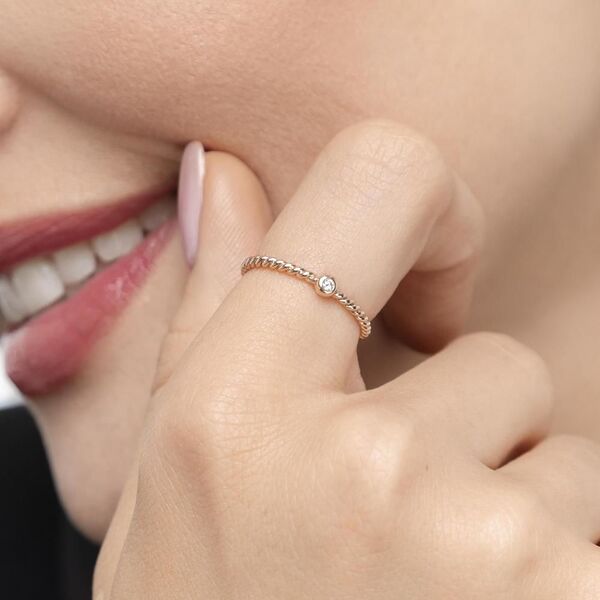 Verlobungsring Single Diamond in 18 Karat Rosegold Bild 4